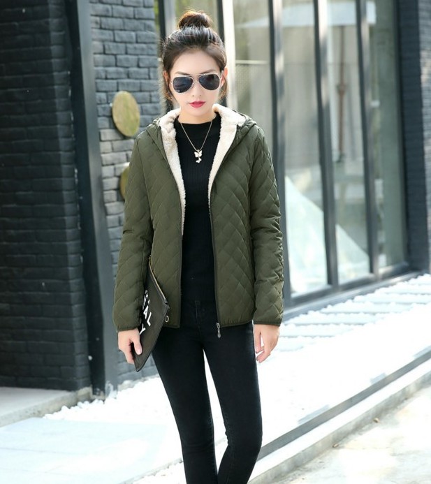 Autumn and winter checkered embroidered short coat with fleece and thickened lambskin cotton-padded jacket Item Picture