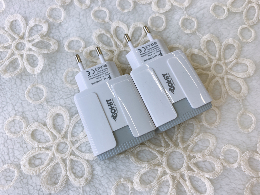 3C认证快充手机充电器 快充充电头 5V3A双U 安卓 苹通用。