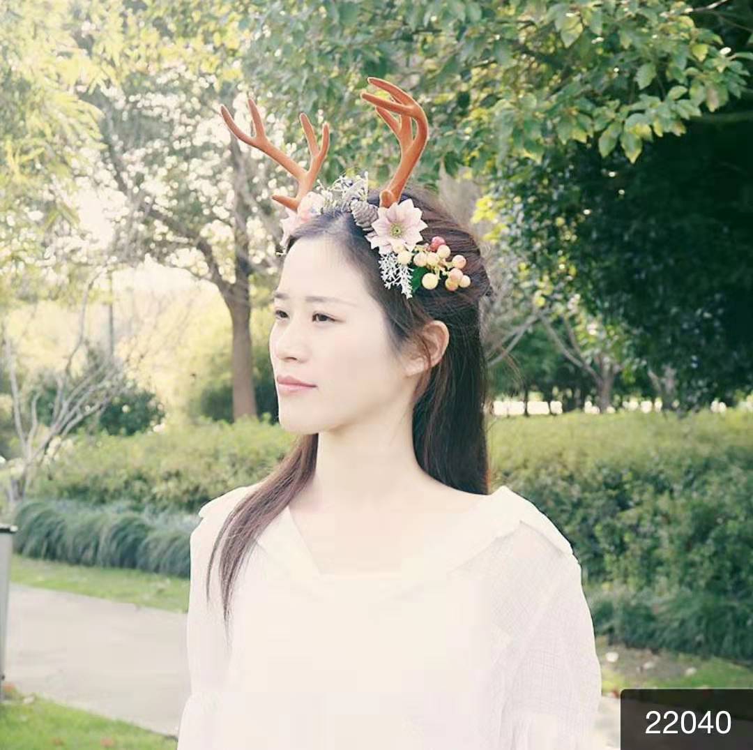 Christmas antler headband, Christmas decorative headwear, new forest-themed reindeer cute hair accessory, berry forest accessory