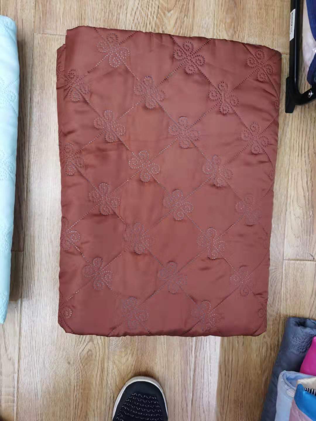 The plain ultrasonic summer blanket from the Philippines in Southeast Asia is 150*200 Specification image