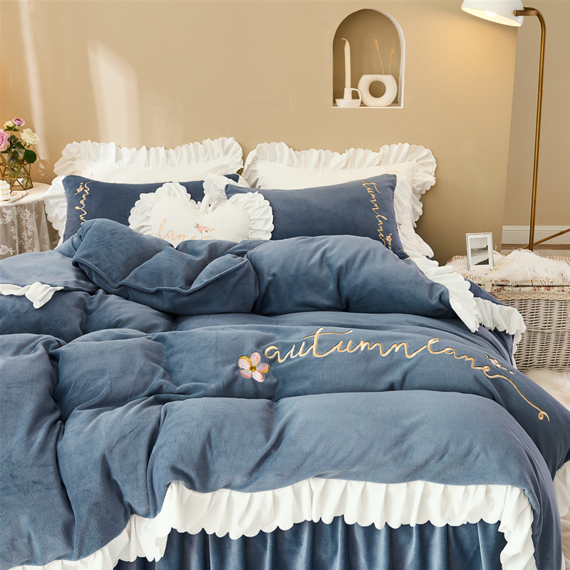 A warm, plain, thickened plush embroidered milk velvet four-piece bed skirt set, Winter Love song