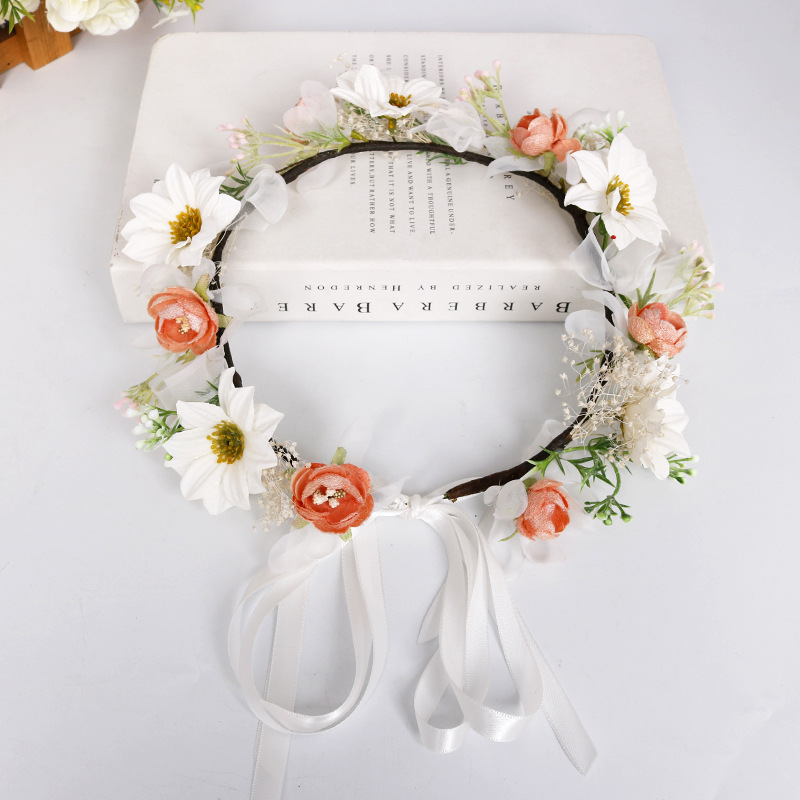 Korean-style fresh flower wreath, pink flower bud, beautiful hairband, sweet flower wreath, children's festival catwalk show performance headwear Application Scenario