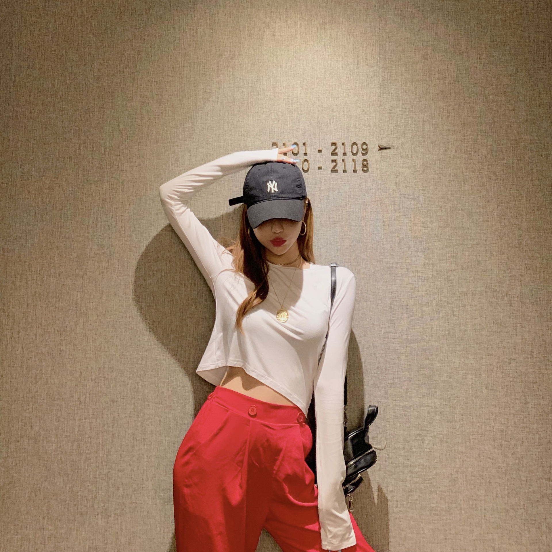 Simple solid-color T-shirt, new summer style crop top, versatile round-neck slim long-sleeved base layer, women's short top Specification image