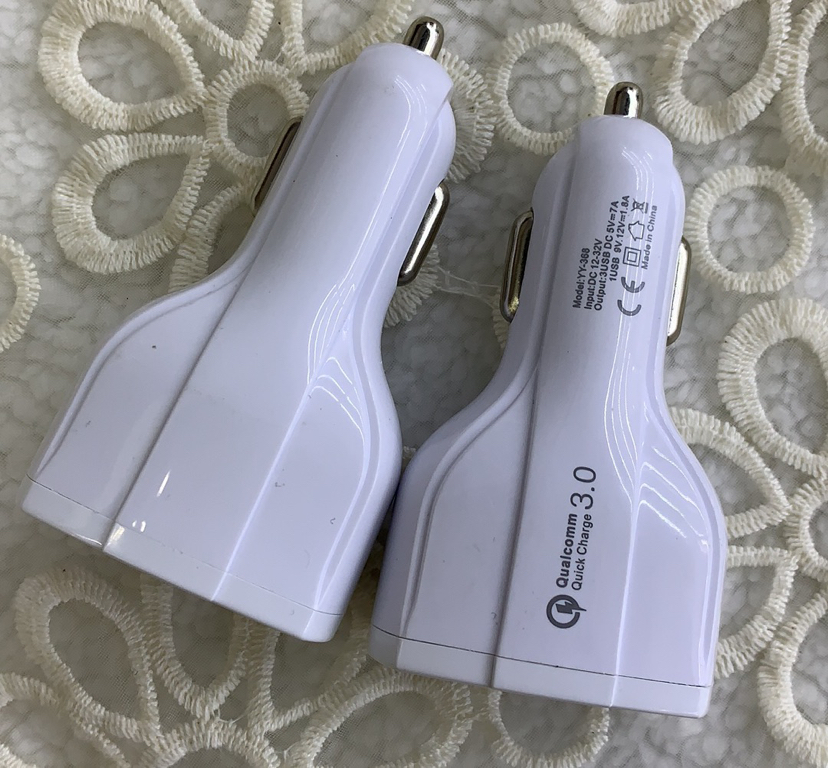 3USB 5.5A快充头电子汽车用品车载充电器一拖三