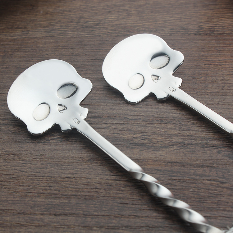The spoon304 stainless steel ladle, extended handle, small ladle, bar ladle, cocktail ladle, ice ladle, cocktail stick tableware Application Scenario