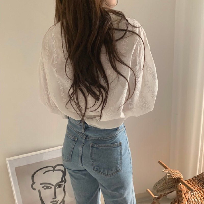 In stock: Korean ins sweet style girls' fresh and youthful lace hook flower lantern long-sleeved shirt women's top Specification image