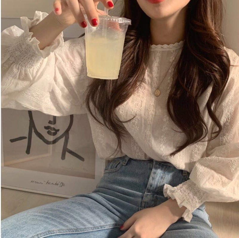 In stock: Korean ins sweet style girls' fresh and youthful lace hook flower lantern long-sleeved shirt women's top Application Scenario