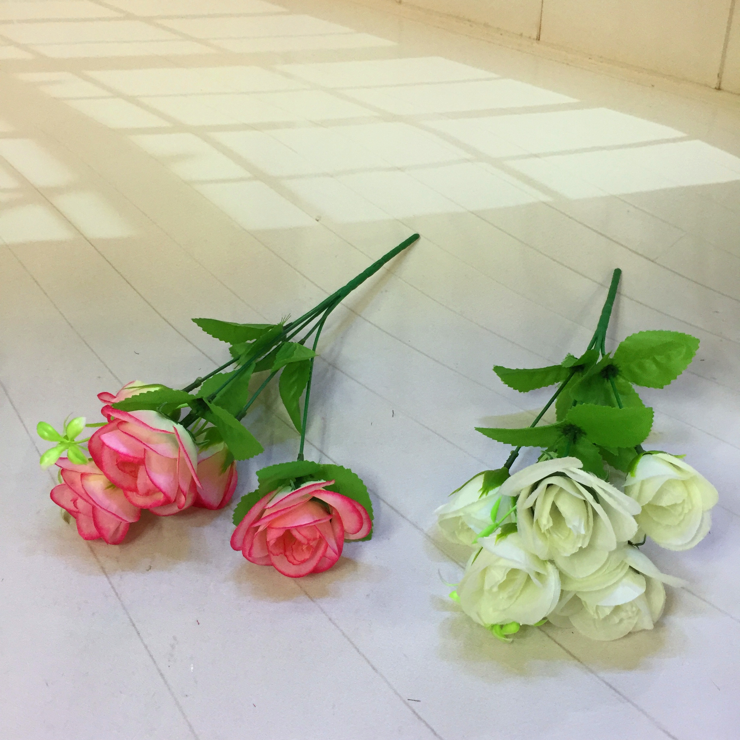 Factory direct sales of 5 artificial flowers of Yilanmei Application Scenario