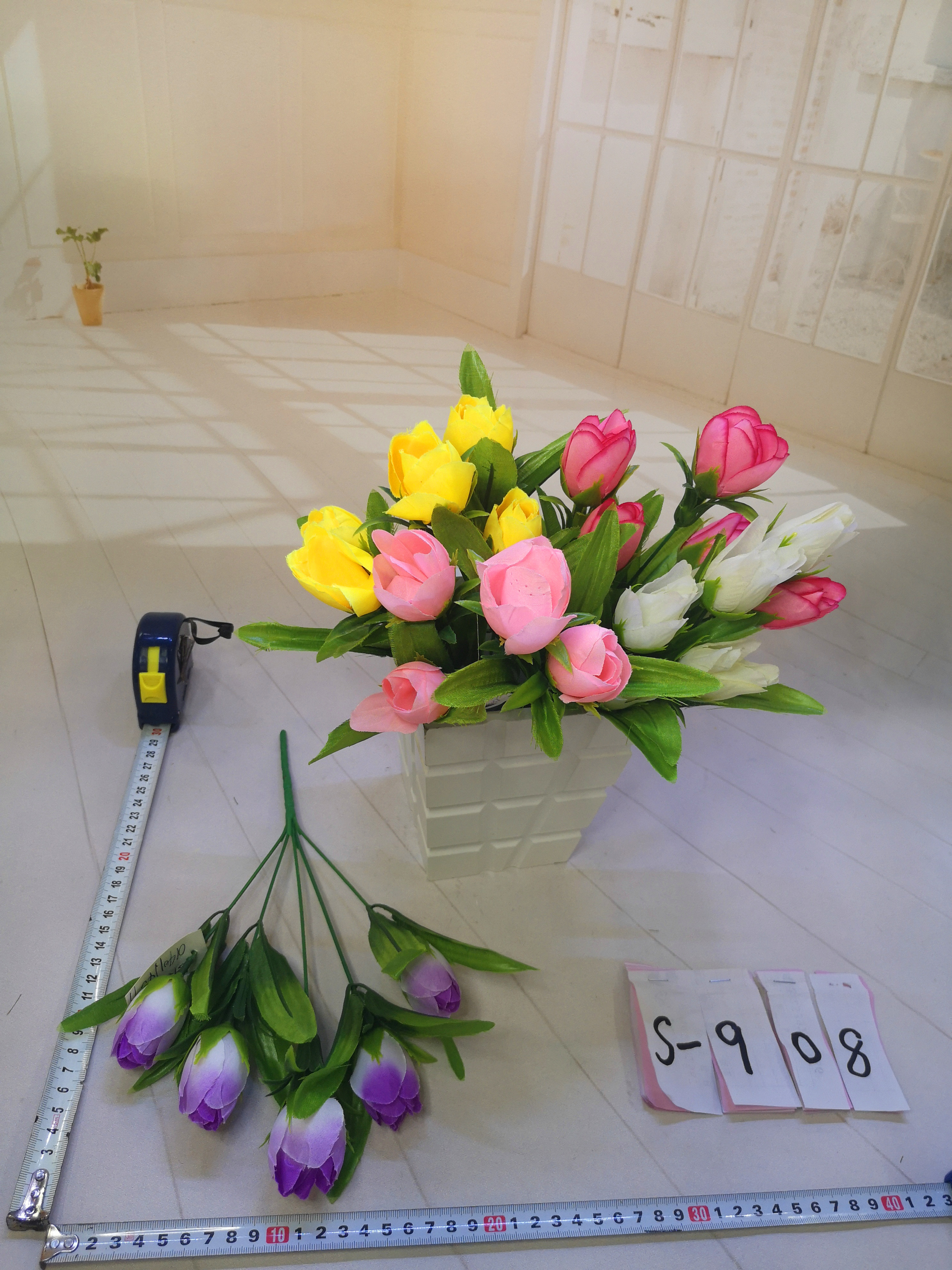 Factory direct sales of 5 artificial flowers of Happiness Bud Item Picture