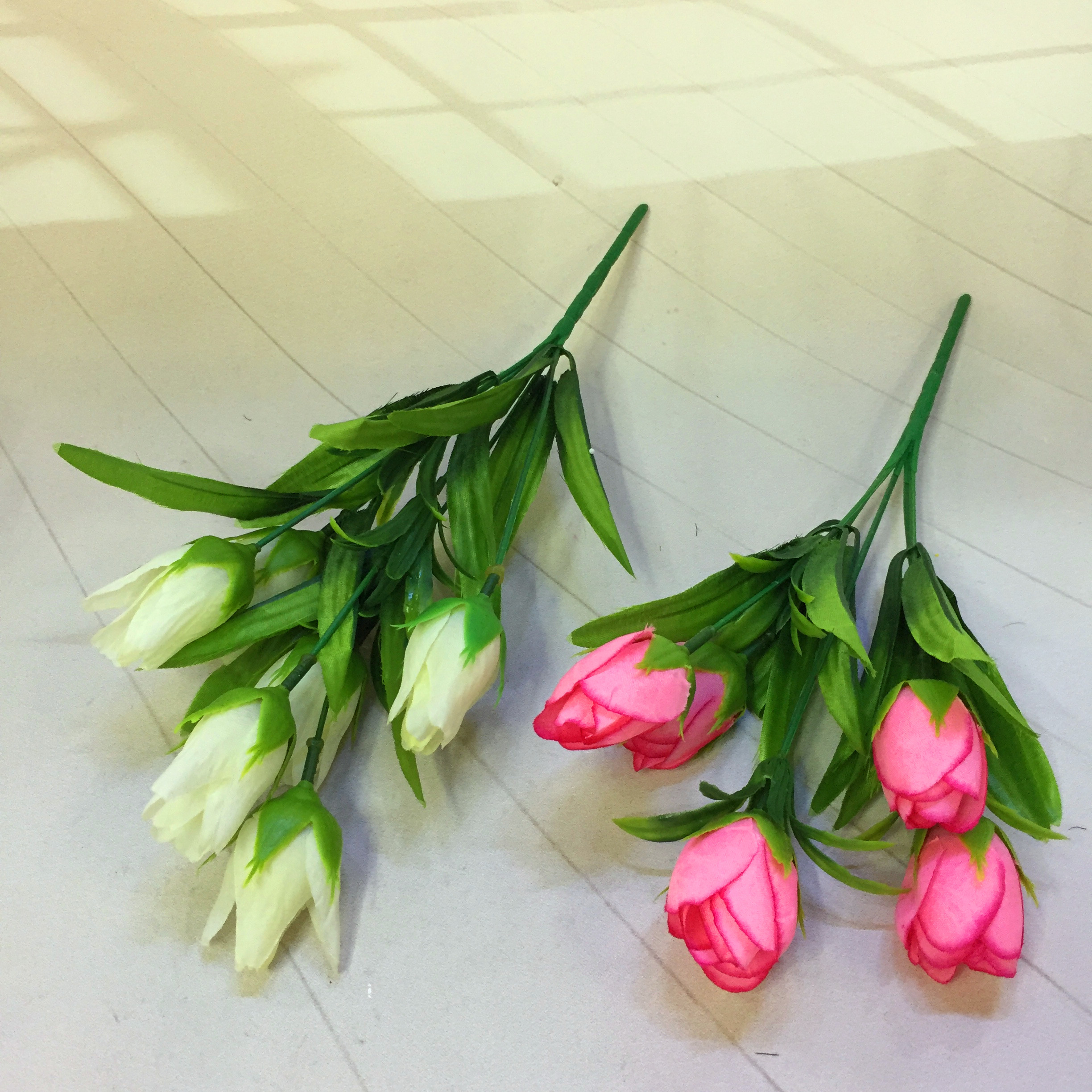 Factory direct sales of 5 artificial flowers of Happiness Bud Specification image