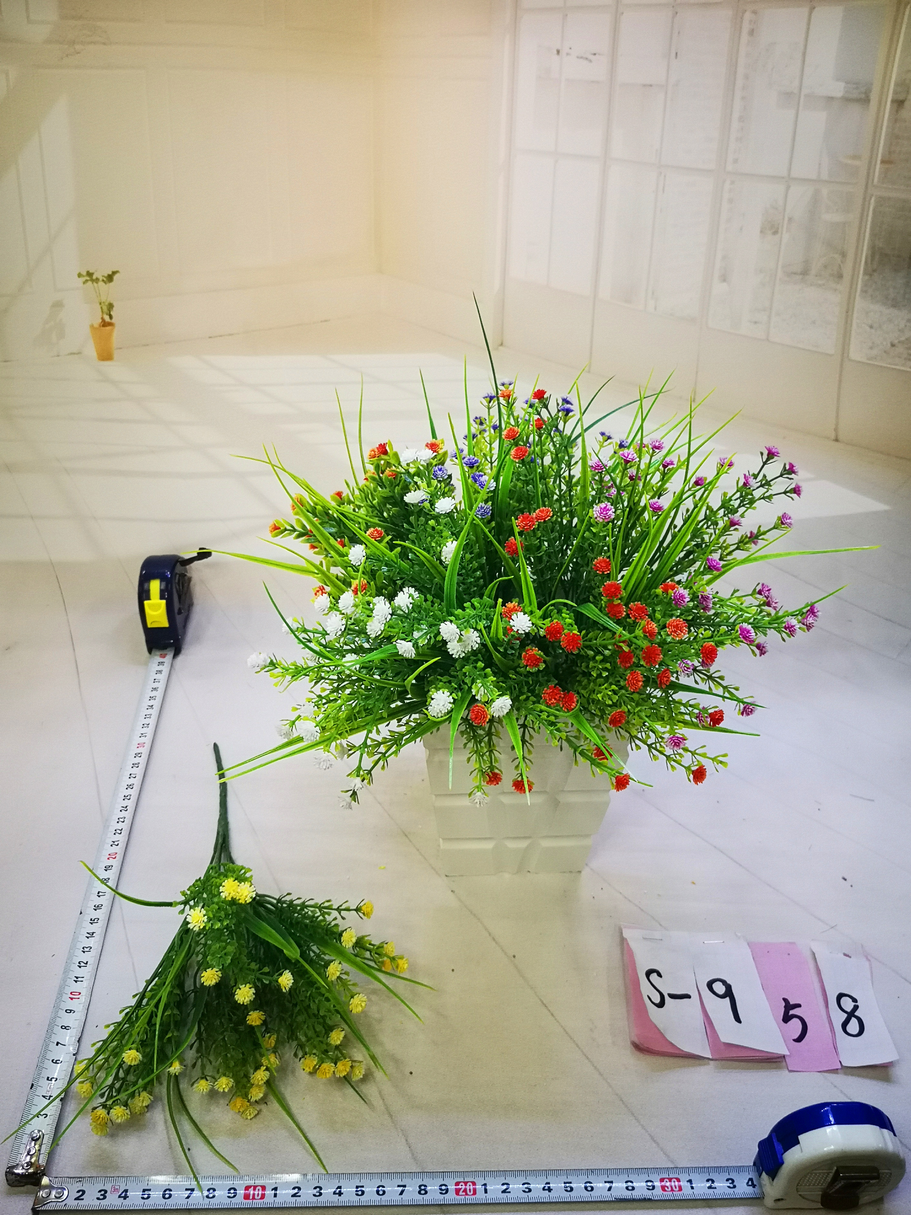 Factory direct sales of 5 artificial flowers of spring grass and starry sky full figure