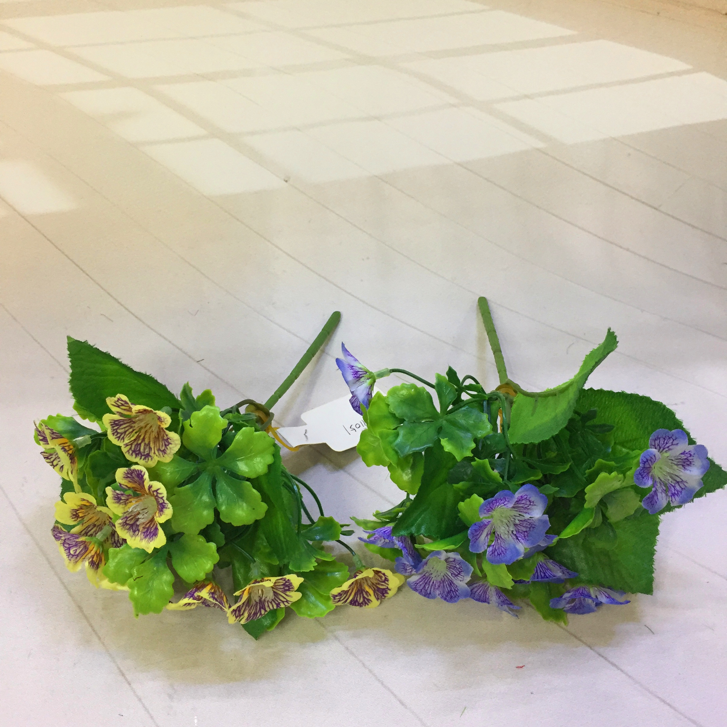 Factory direct sale XY19028-1 artificial flower Application Scenario