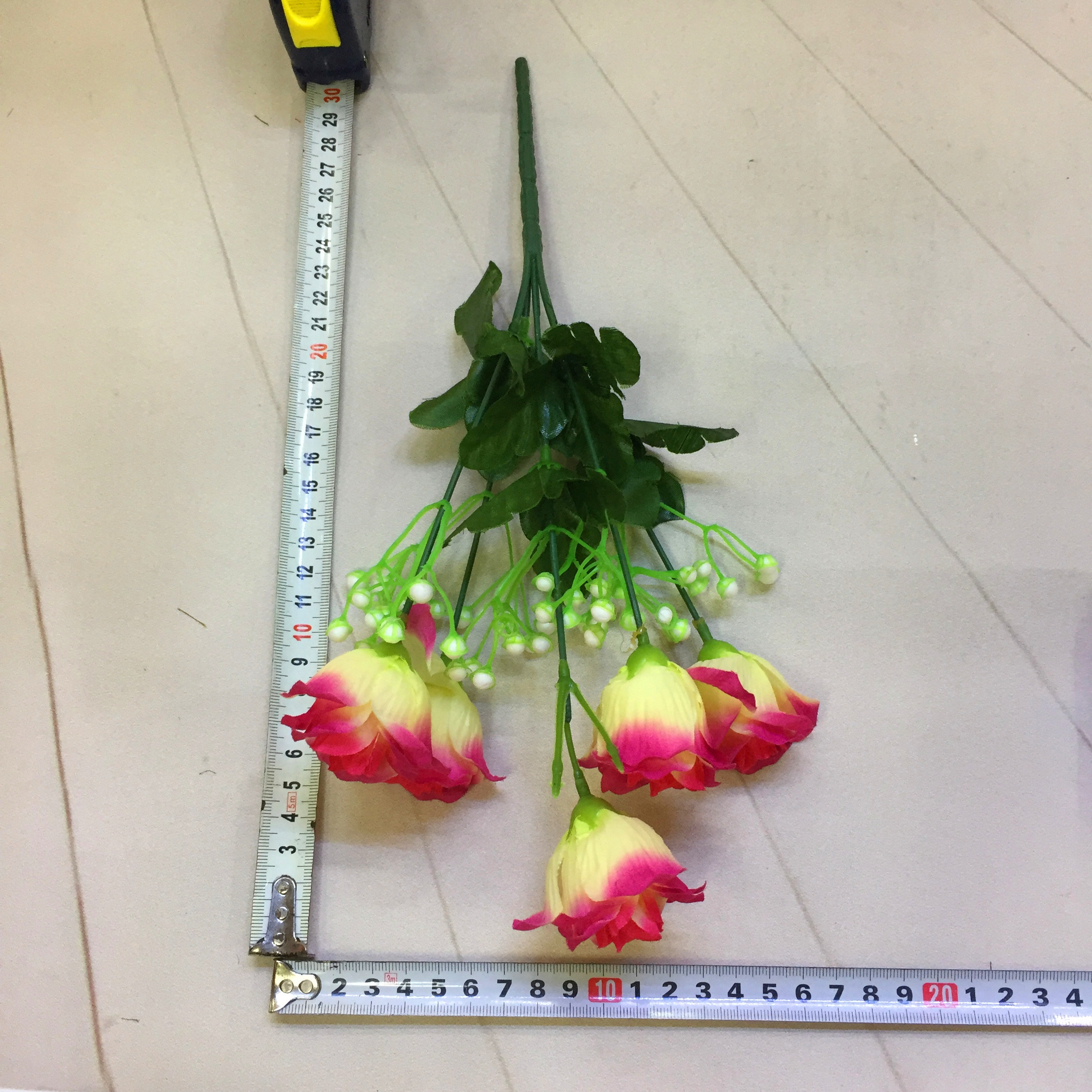 Factory direct sales of 5-head 6-flower wavy rose artificial flowers Item Picture