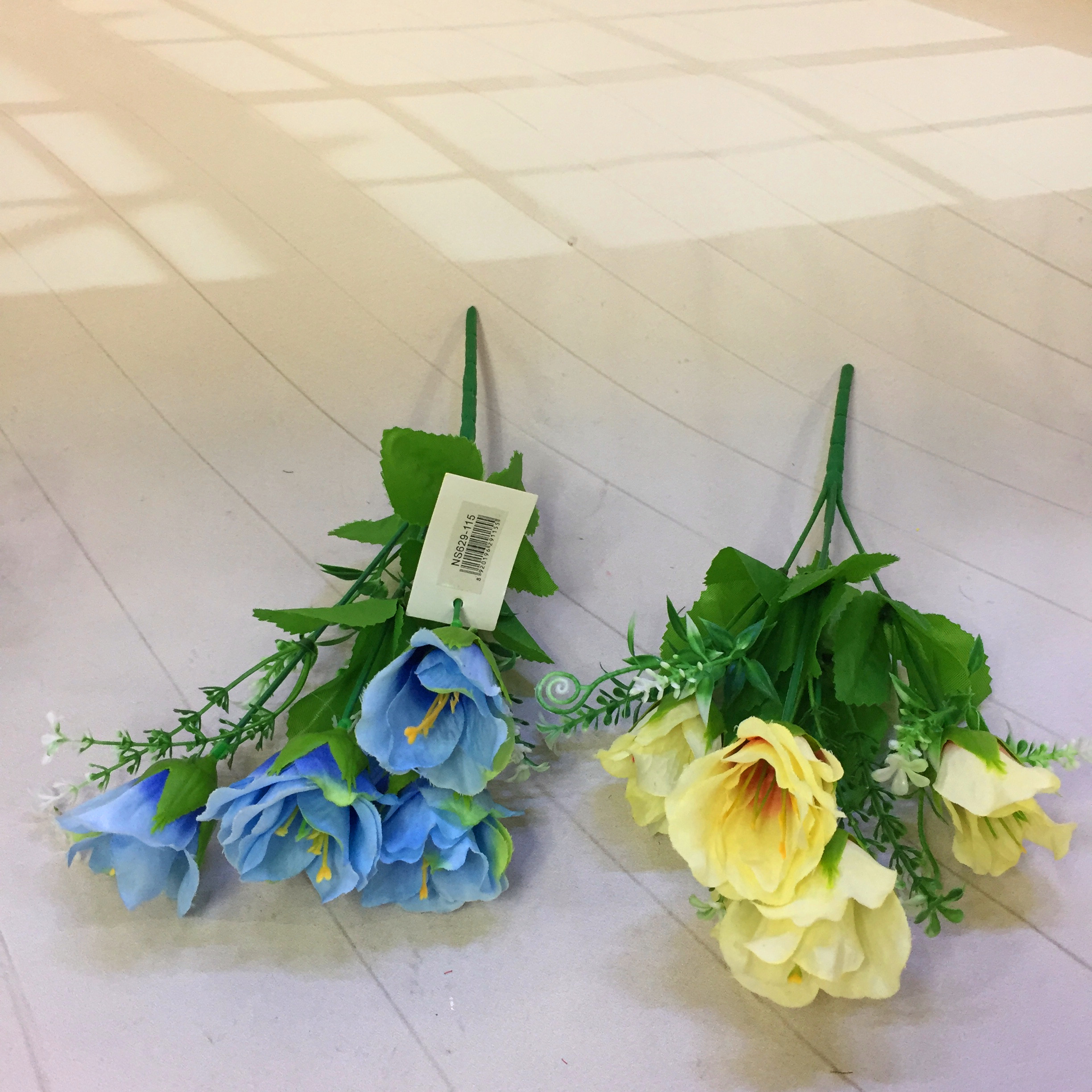 Factory direct sales of 5 pieces of fragrant rose artificial flowers full figure