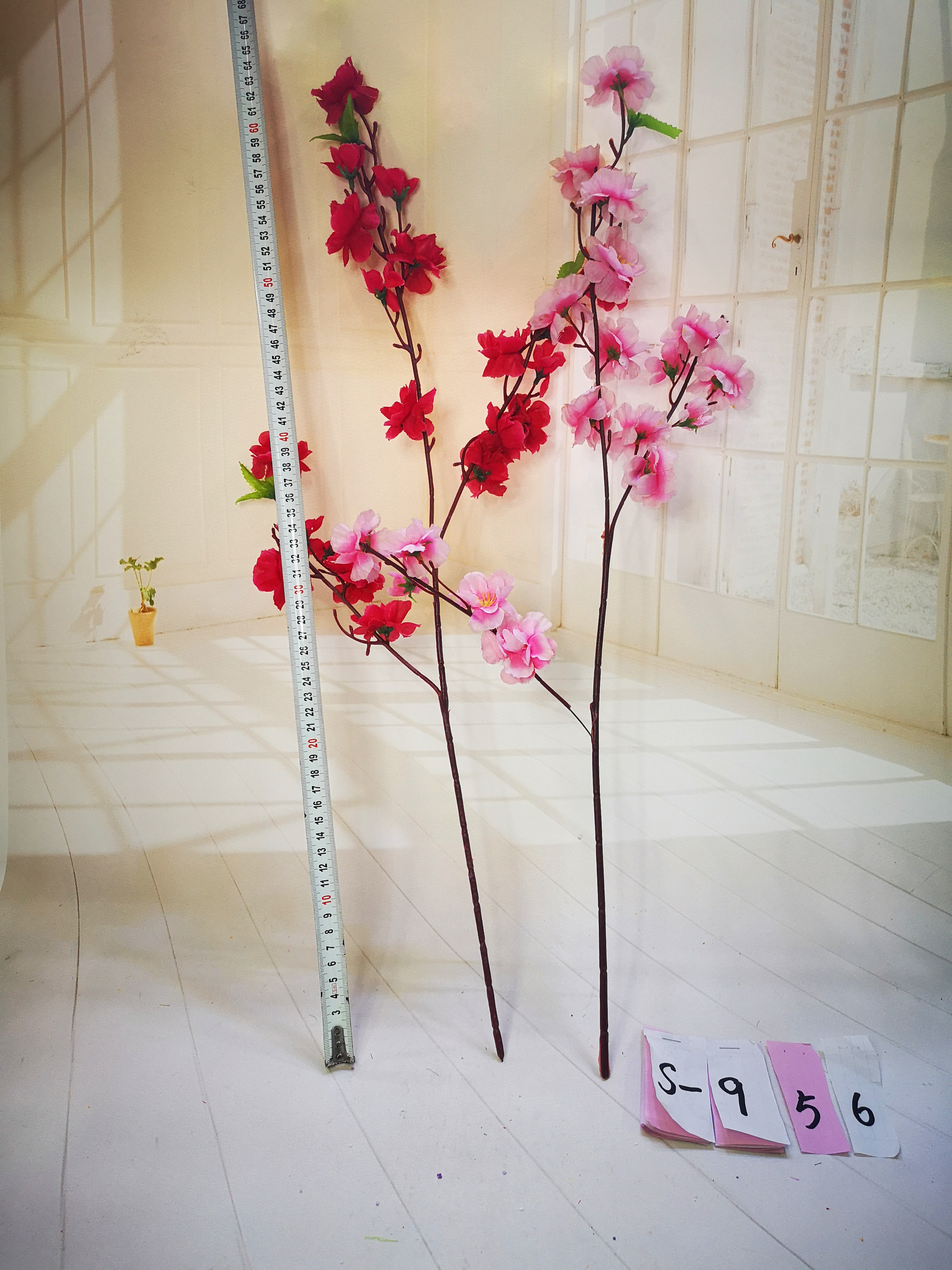 Factory wholesale of decorative silk fabric, artificial flower branches, artificial flowers, artificial peach trees, decorative flower branches, 6-branch artificial peach blossoms details Picture