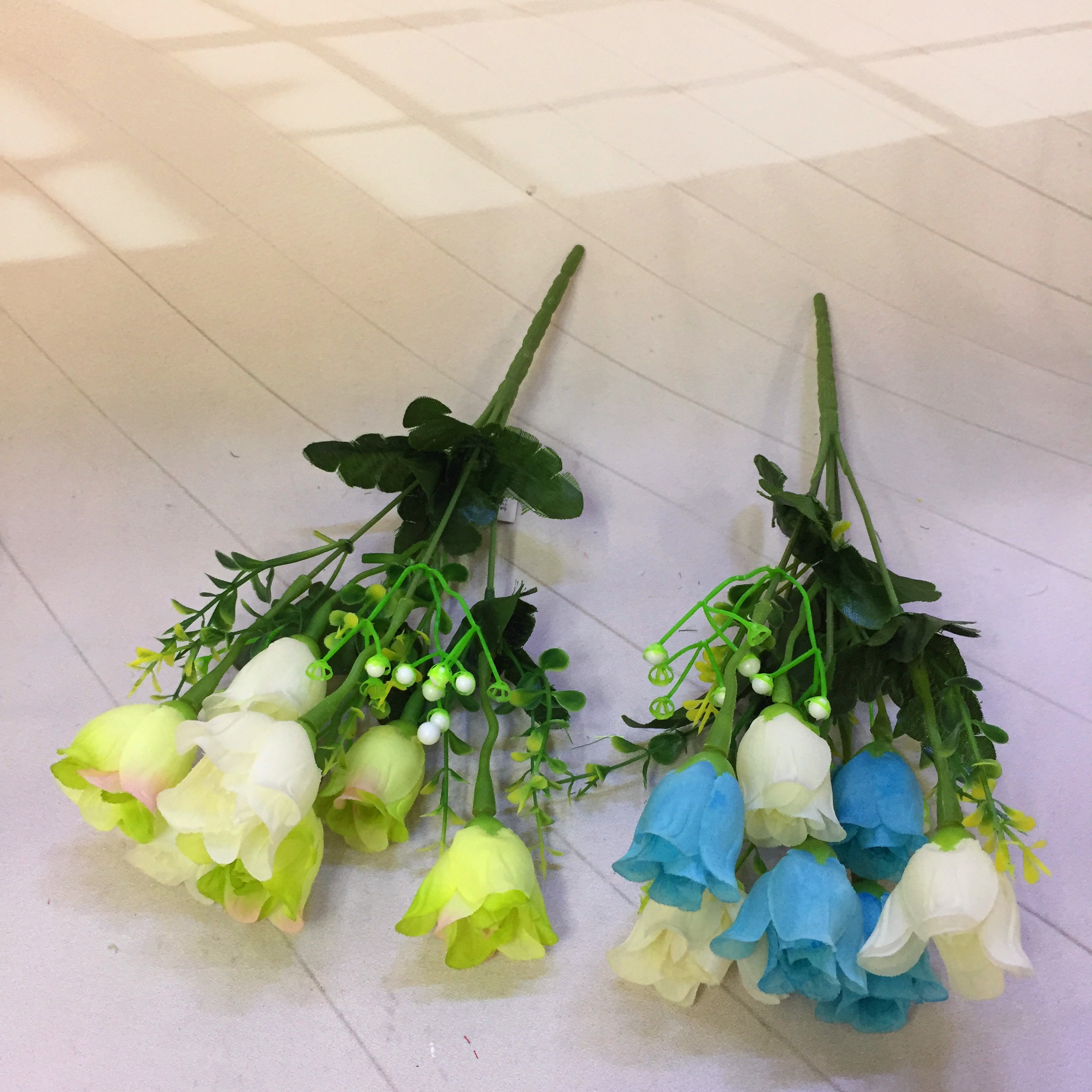 Factory direct sales of 5-head 7-flower crystal bud artificial flowers Specification image