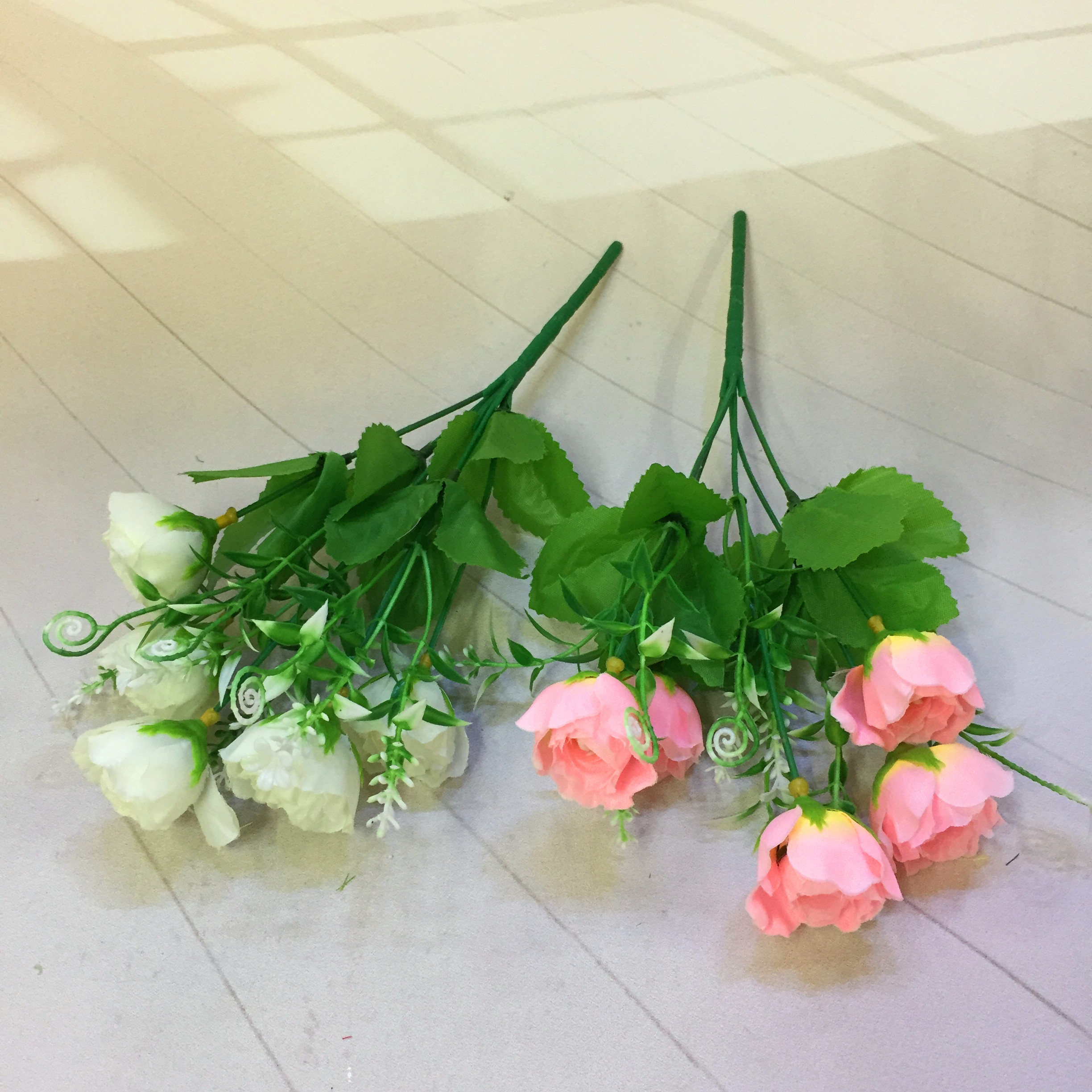 Factory direct sales of 5 sets of stage design rose artificial flowers Application Scenario