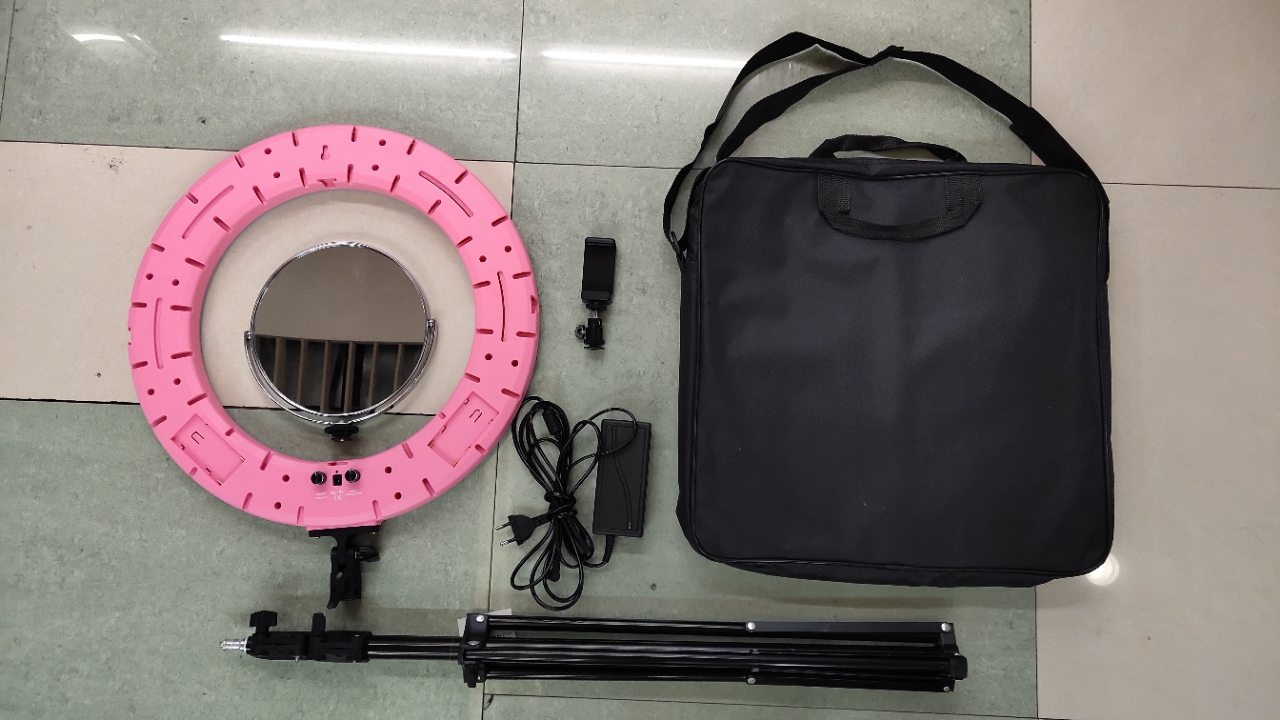 18-inch mobile phone beauty selfie live streaming light, tripod ring fill light, photography ring light, Internet celebrity masterpiece Application Scenario