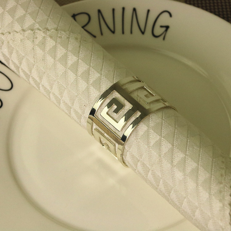 Stainless steel creative hollowed-out square napkin buttons, napkin rings, hotel table tableware, mouth cloth rings, accessories, stainless steel gold-plated napkin rings, hotel supplies, tableware, table decoration, Western dining utensils, kitchenware Item Picture