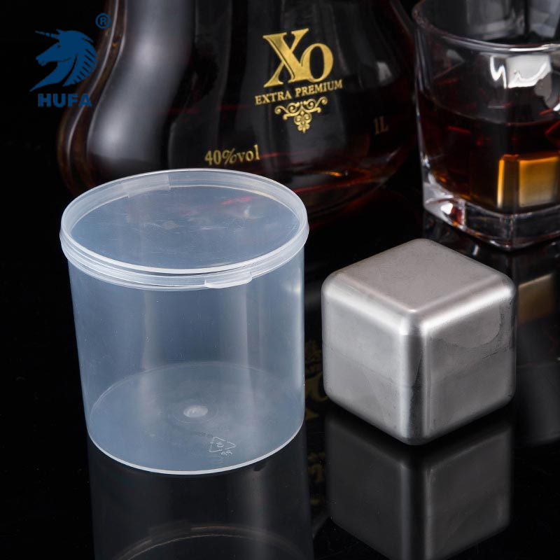 52MM stainless steel ice cubes, enlarged ice grains, large ice wine stone, quick-frozen metal Application Scenario