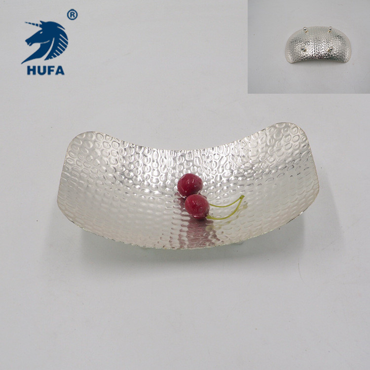 Export oval small boat-shaped iron plates, cake plates, snack plates, afternoon sweetheart plates, restaurant tableware, metal handicrafts details Picture