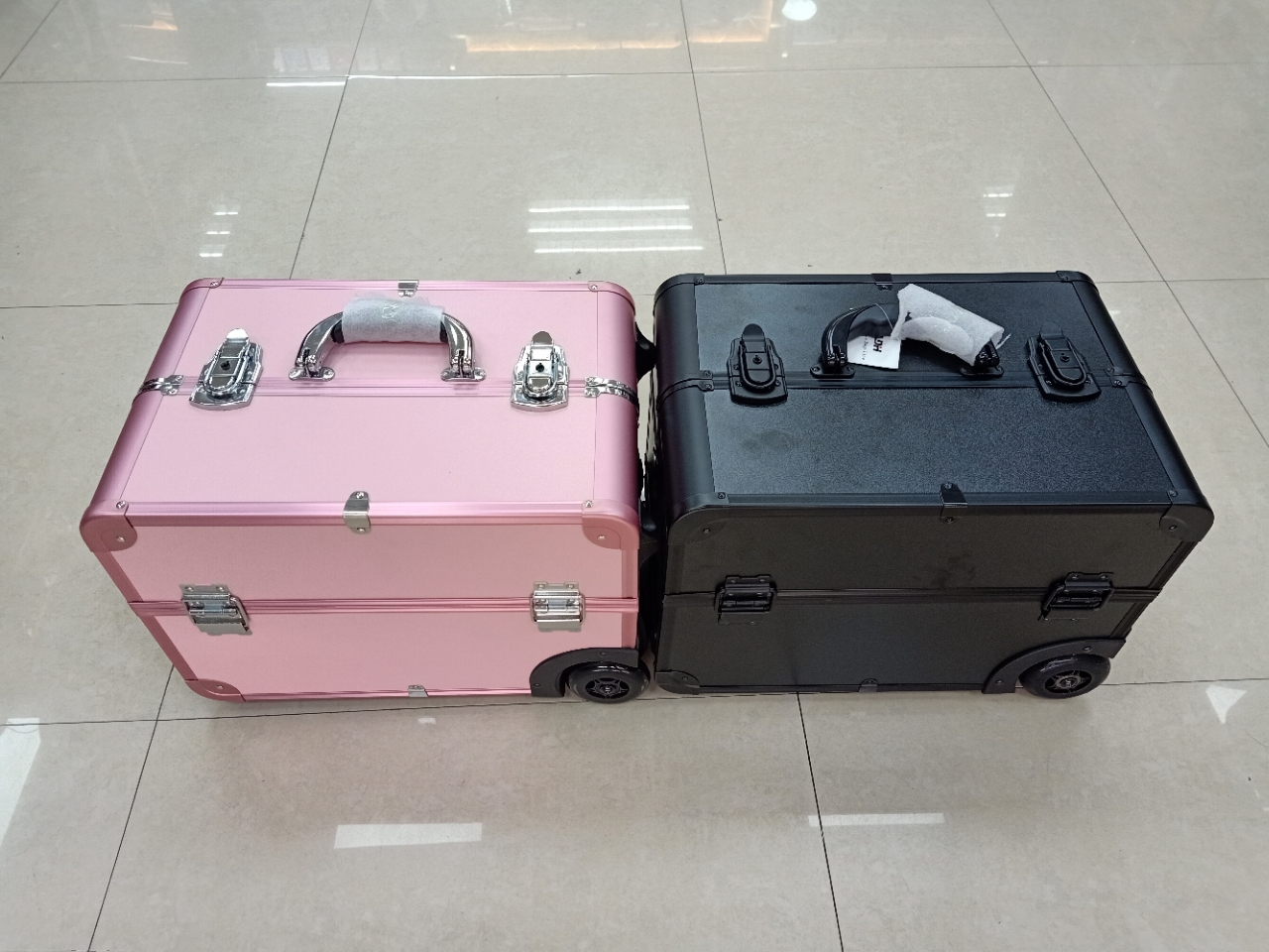 Professional handle makeup box, portable large-capacity follow-up makeup, nail art, tattoo, hair care and beauty, semi-permanent multi-layer toolbox