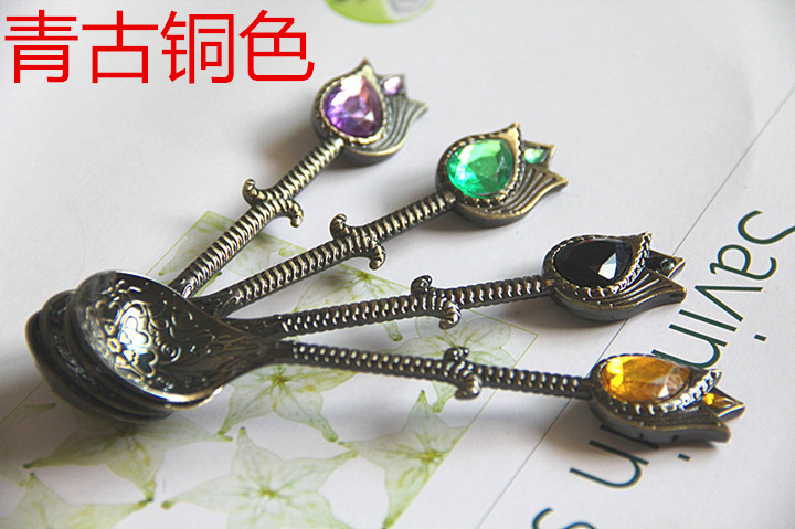 Creative and fashionable home products: coffee spoon in gold, silver, red copper, bronze, 5 colors, retro spoon, creative tableware in multiple colors, decorative spoon, stainless steel dessert spoon, spoon, table spoon Item Picture