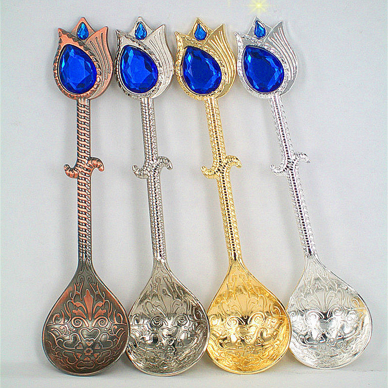 Creative and fashionable home products: coffee spoon in gold, silver, red copper, bronze, 5 colors, retro spoon, creative tableware in multiple colors, decorative spoon, stainless steel dessert spoon, spoon, table spoon