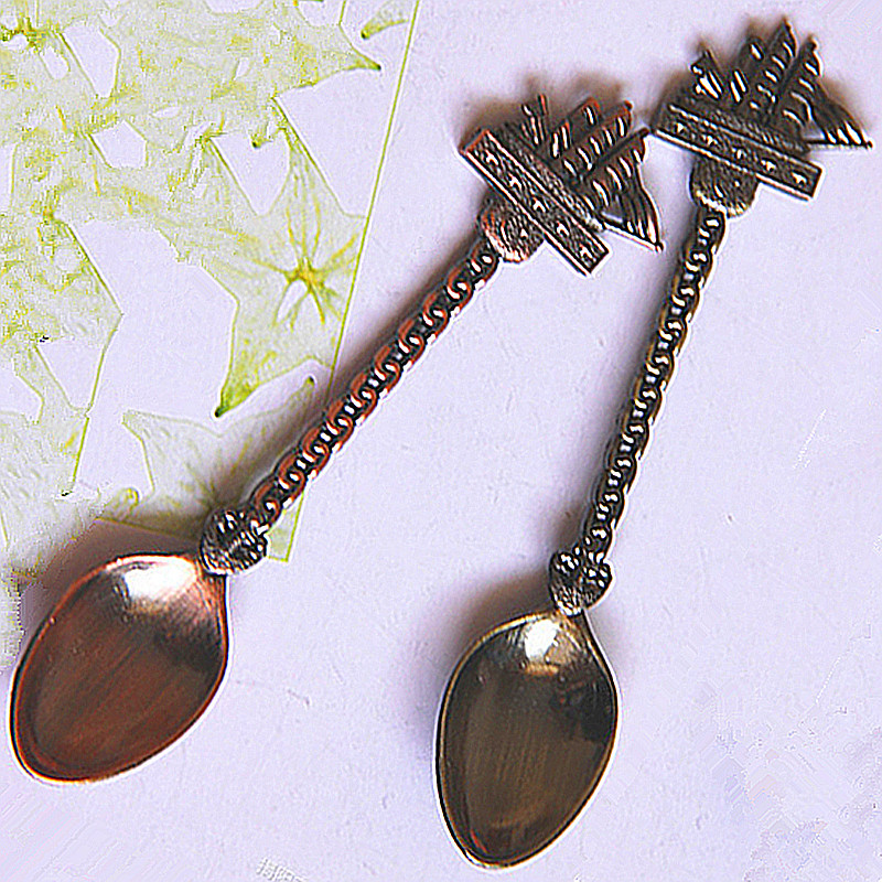 Factory wholesale vintage dessert spoons, smooth sailing small spoons, coffee spoons, premium spoons (JY44), creative tableware, decorative spoons, stainless steel dessert spoons, fruit spoons, ice cream spoons. Specification image