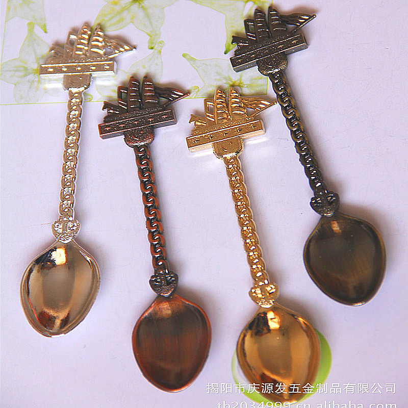 Factory wholesale vintage dessert spoons, smooth sailing small spoons, coffee spoons, premium spoons (JY44), creative tableware, decorative spoons, stainless steel dessert spoons, fruit spoons, ice cream spoons.