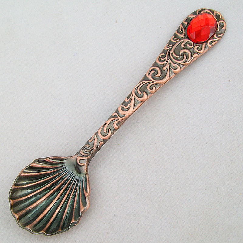 High-quality manufacturer's new retro coffee spoon, ice cream spoon, small spoon, spoon, alloy spoon, gold and silver spoon, creative spoon, decorative spoon, stainless steel coffee stirring spoon, fruit spoon, spoon tableware Application Scenario