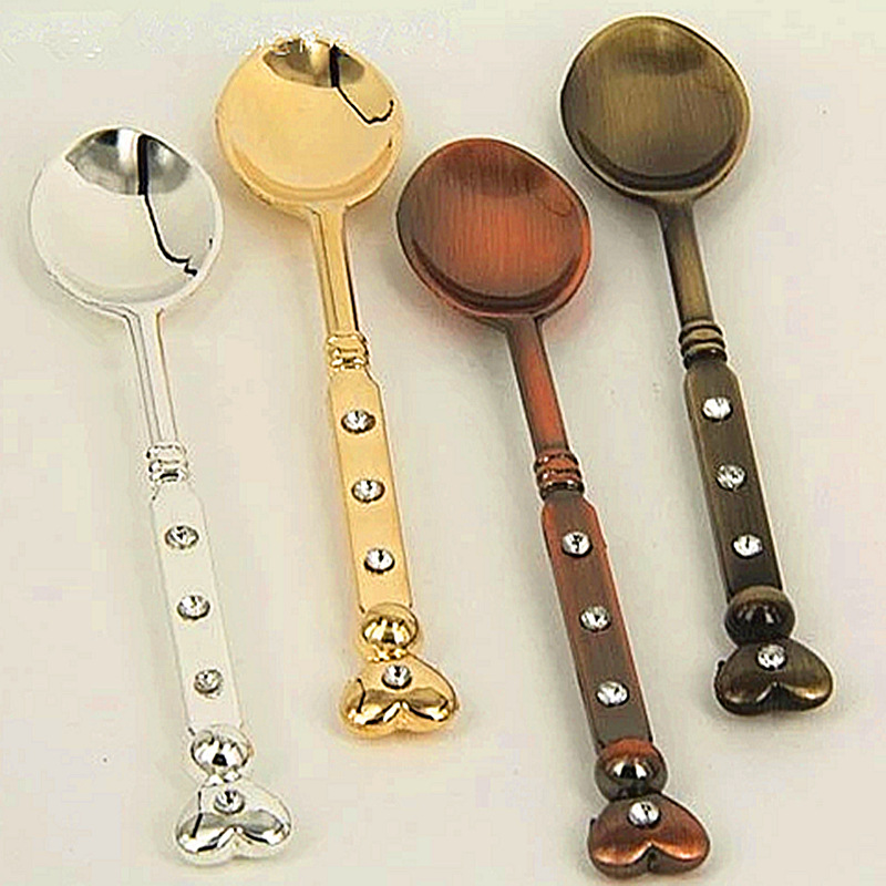 Creative and fashionable 4-piece set of heart-shaped diamond coffee spoons, stirring and adjusting desserts, cake decoration spoons jy21 details Picture