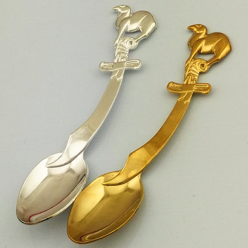 Cute camel coffee spoon, knip-shaped mirror-polished stainless steel spoon, creative high-end tableware, gold and silver (JY20)