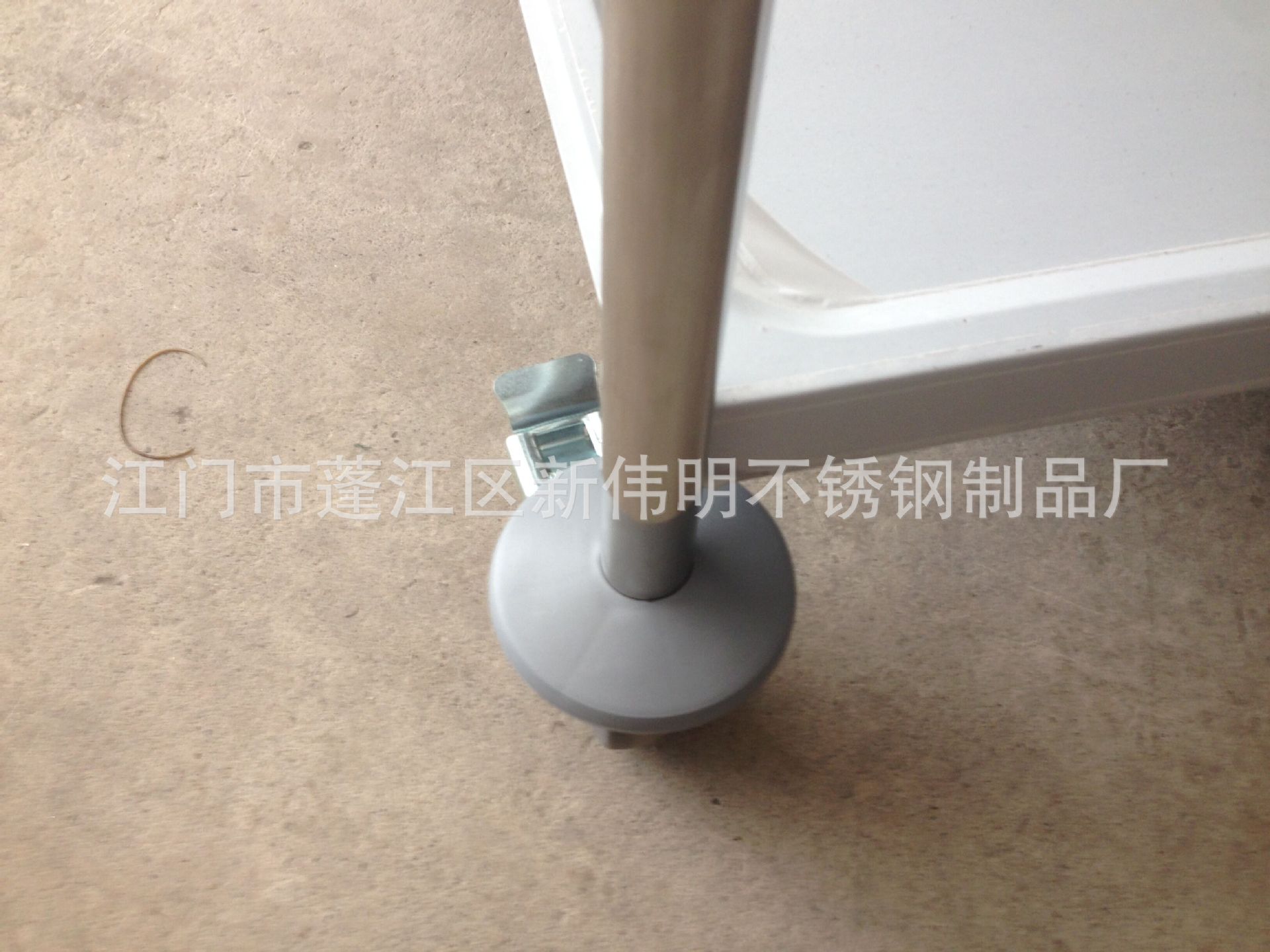 The manufacturer supplies a large quantity of European version stainless steel three-layer dining car disassemblable round tubes Application Scenario