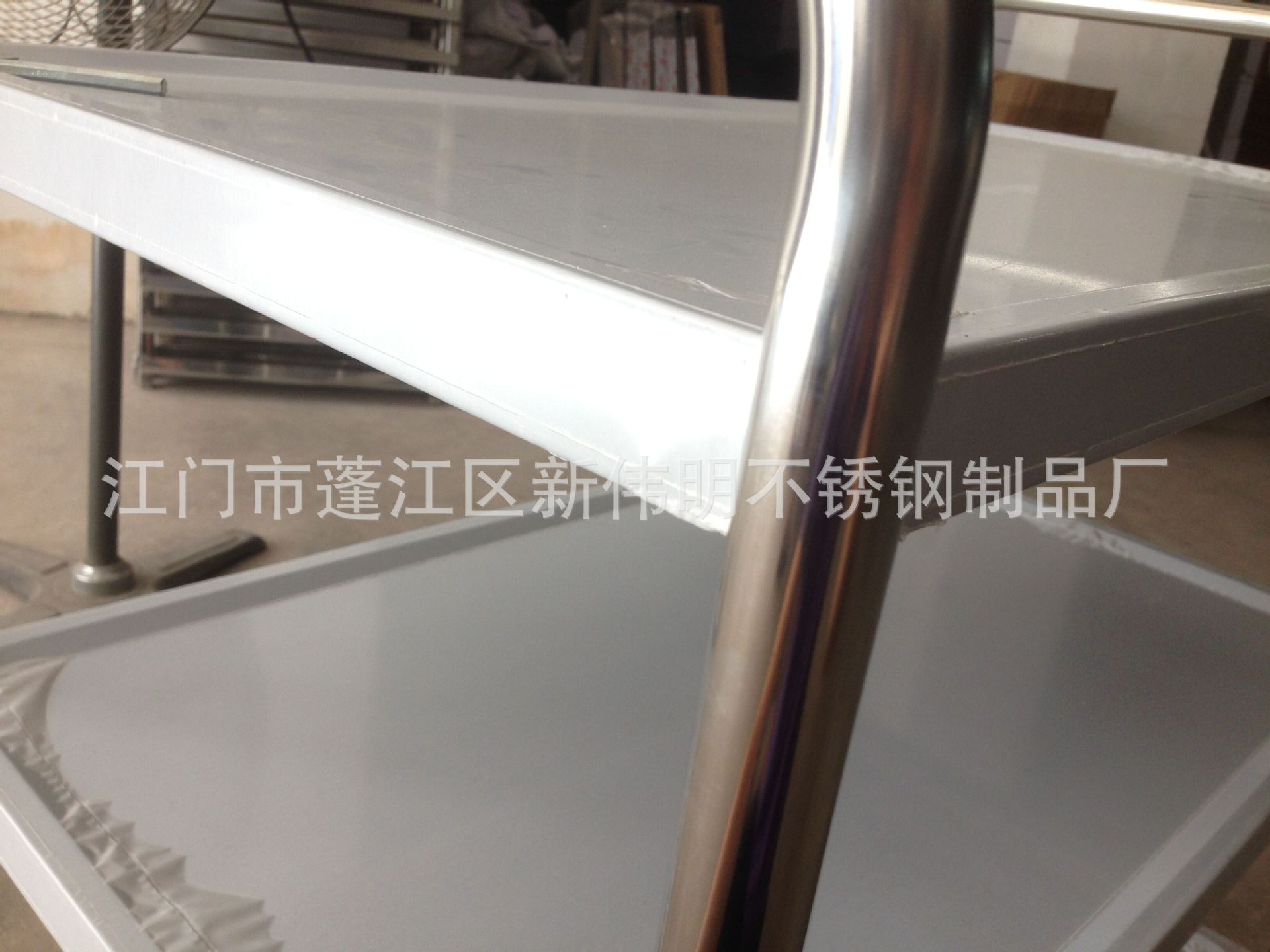 The manufacturer supplies a large quantity of European version stainless steel three-layer dining car disassemblable round tubes Item Picture