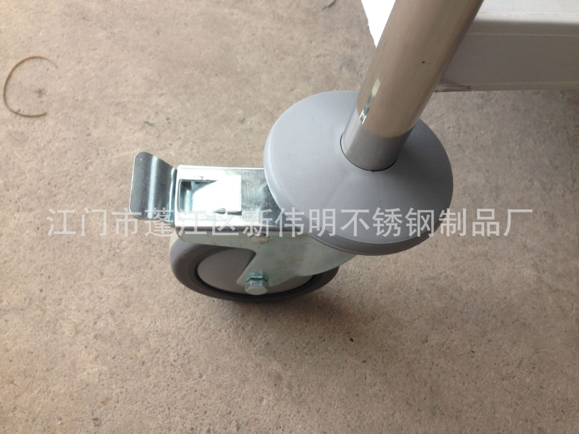 The manufacturer supplies a large quantity of European version stainless steel three-layer dining car disassemblable round tubes Specification image