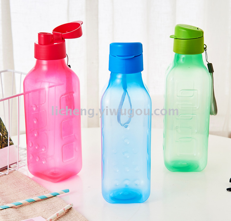 Plastic water bottles, PP plastic cups, creative water cups, space cups Application Scenario