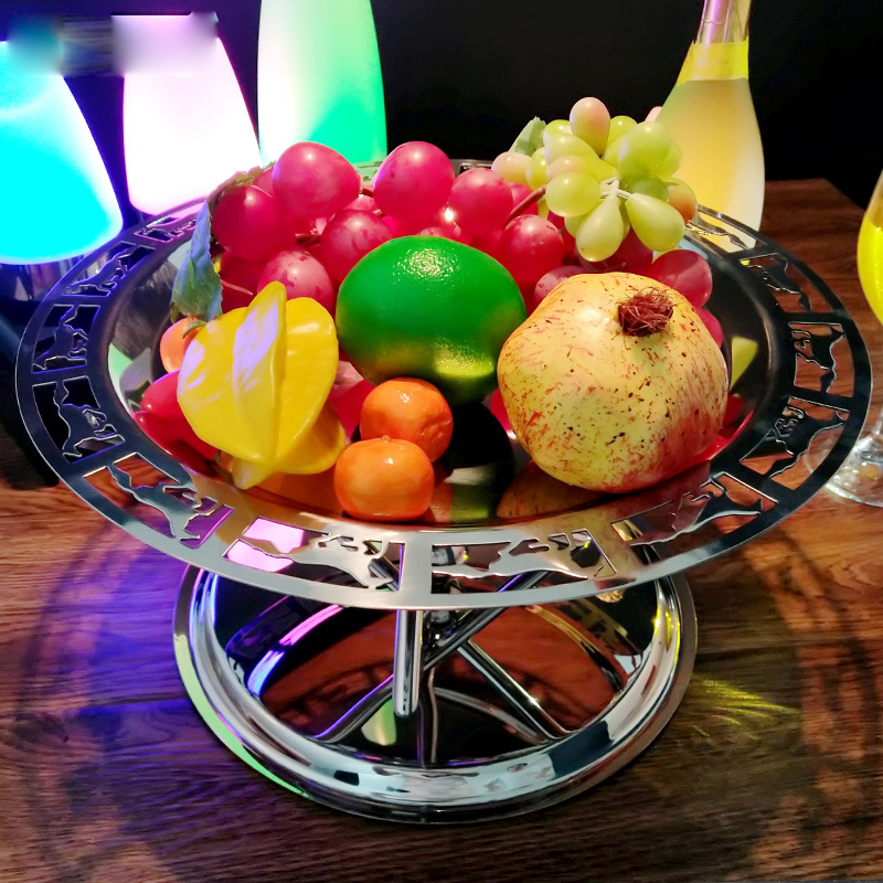European-style stainless steel peppa horse fruit plate with seat, creative fruit plate with feet, snack plate, bar, ktv, living room fruit basin details Picture