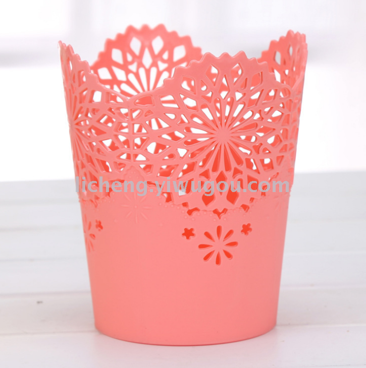 35823 Hollowed-out wastebasket, a cute desktop office mini storage bin for miscellaneous items