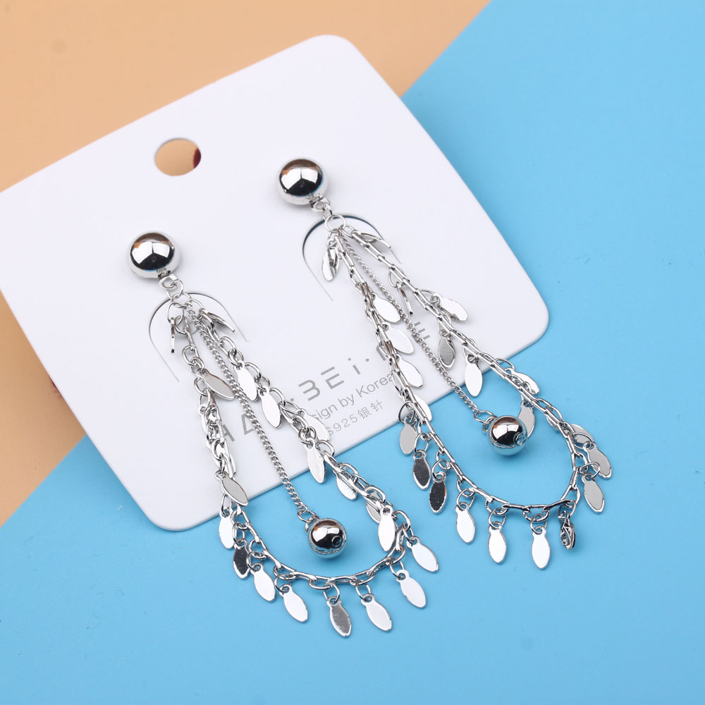 The new luxurious evening tassel long pearl women's earrings from Dongdaemun, South Korea, are super dazzling details Picture