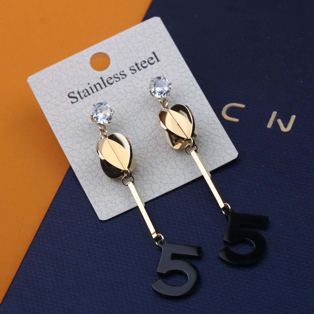 10-yuan store accessories, elegant long tassel exaggerated earrings, fashionable women's earrings, internet-famous personalized stud earrings details Picture