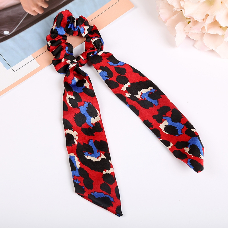 Wholesale of creative leopard print hair bands for women, fashionable and retro printed fabric, bow hair accessories, ribbons and headwear Application Scenario