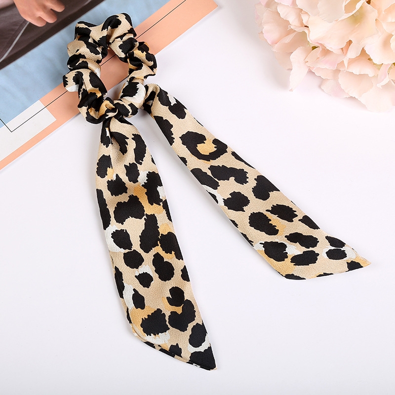 Wholesale of creative leopard print hair bands for women, fashionable and retro printed fabric, bow hair accessories, ribbons and headwear Item Picture