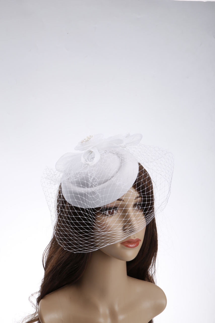 Wholesale of popular European and American mesh top hats, ins feather veils, face coverings, bows, banquet headwear, evening gowns and accessories Specification image