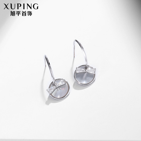 Xuping Jewelry's new Spring and summer earrings for women, Japanese and Korean ins, personalized and elegant, gold-plated, factory direct sales earrings YW-E38 Application Scenario