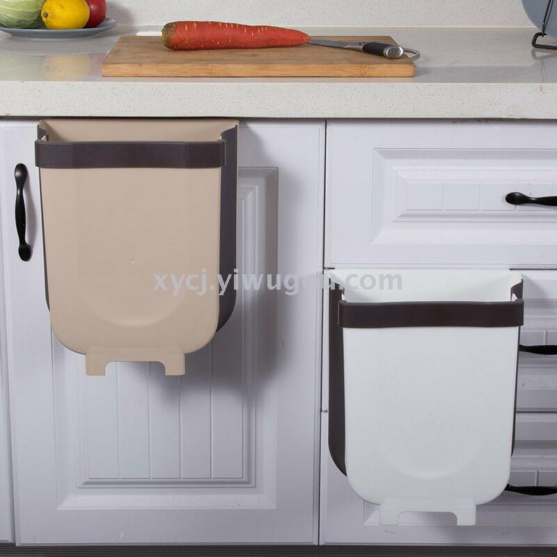 Hanging folding trash can