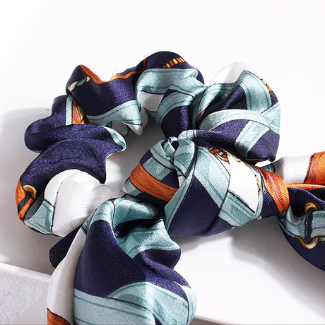 Qiyue Cross-border Ribbon ponytail Hair bands are selling well. Wholesale and customization of tropical travel-style printed large intestine hair bands in Europe and America Application Scenario