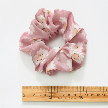 Japanese and Korean spring and summer new thin material floral large intestine hair bands, fresh fabric hair bands for women, hair accessory manufacturer Application Scenario