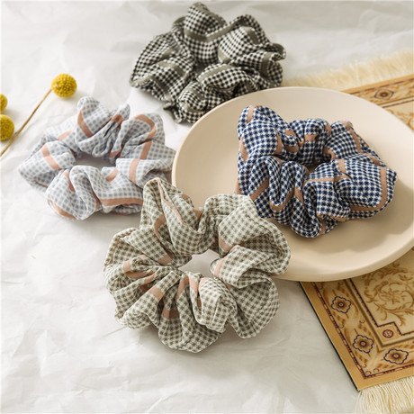 New cross-border Japanese and Korean large intestine circle hair bands, new checkered and striped retro series women's hair tie-up accessories batch Application Scenario