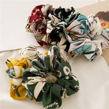 In the spring of 2020, new floral large intestine circle fabric circle, European and American women's hair bun, elastic and versatile hair accessories, cross-border hair circle details Picture